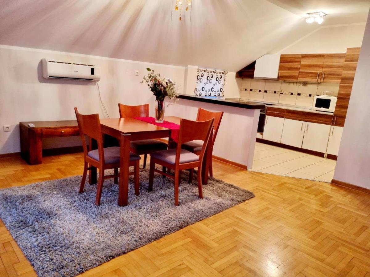 Apartman Branko Kruševac Buitenkant foto